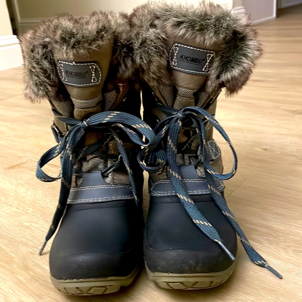 Khombu Boots Women size 7 for Snow/Rain/Winter